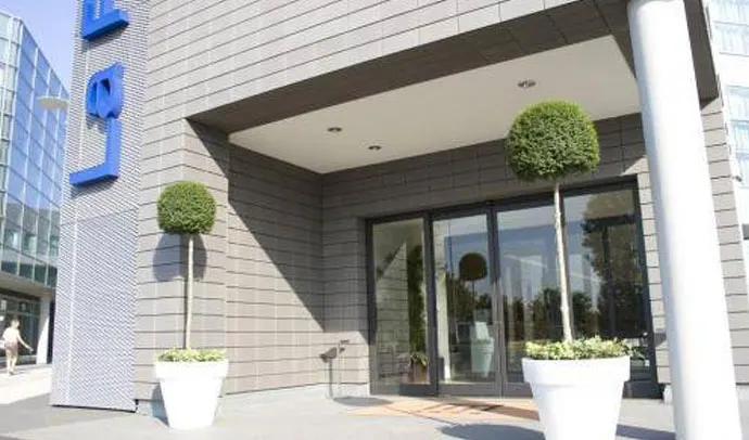 Rolfs Flyg & Bussresor AB