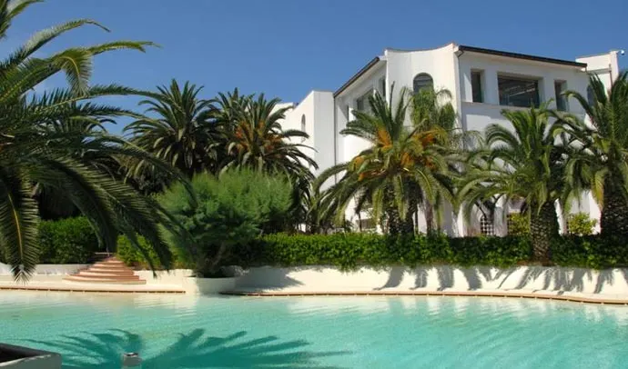 Rolfs Flyg & Bussresor AB