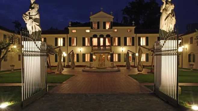 Rolfs Flyg & Bussresor AB