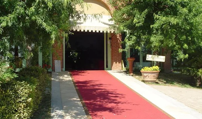 Rolfs Flyg & Bussresor AB