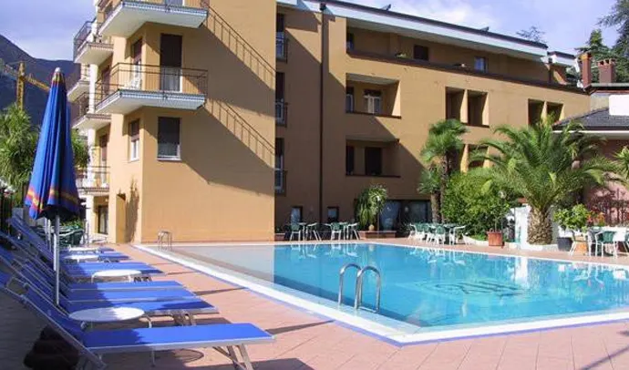 Rolfs Flyg & Bussresor AB