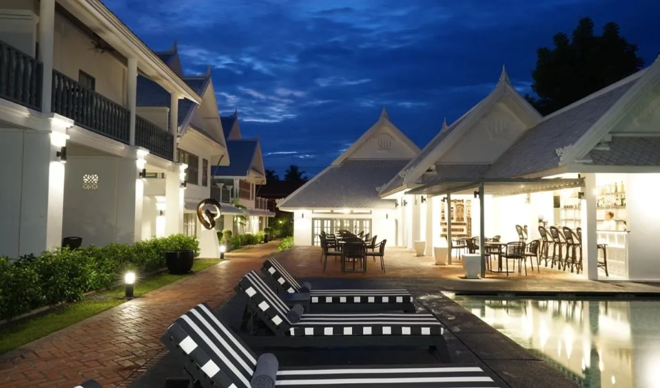 Rolfs Flyg & Bussresor AB