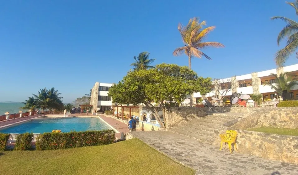 Rolfs Flyg & Bussresor AB