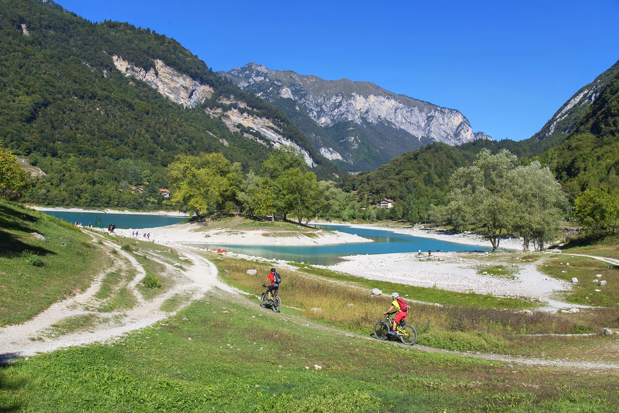 Vandring och cykel Gardasjön