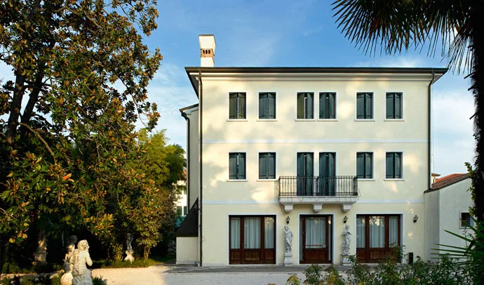 Rolfs Flyg & Bussresor AB