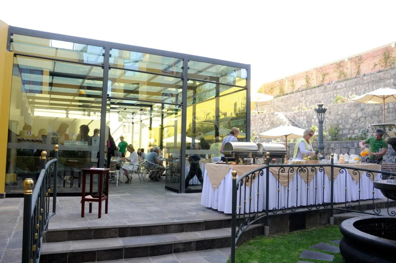 Rolfs Flyg & Bussresor AB