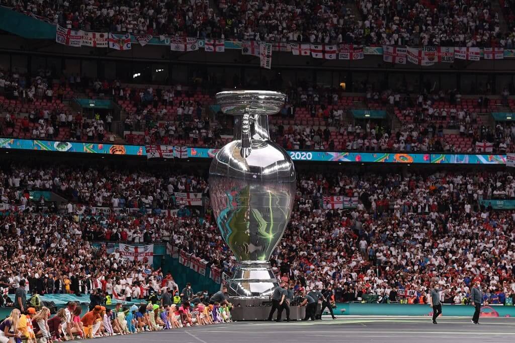 Top 10 største & bedste EM mål i historien