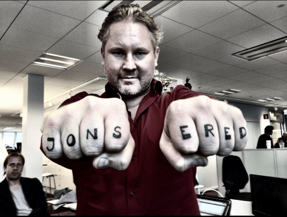 "Ishockey är fullständigt värdelöst!" - Aftonbladets Robert Laul om sina tv-sportvanor.