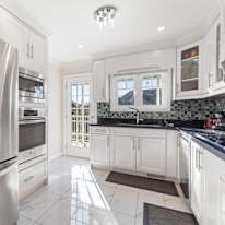 Jennifer Dsouza's room