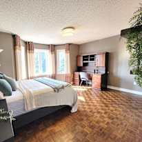 Ling Xiao Chen's room