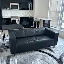 Daily Weekly Dream Rentals's room