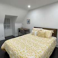 farnaz hosseini's room