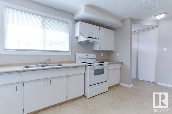 Antonios Roussos's room