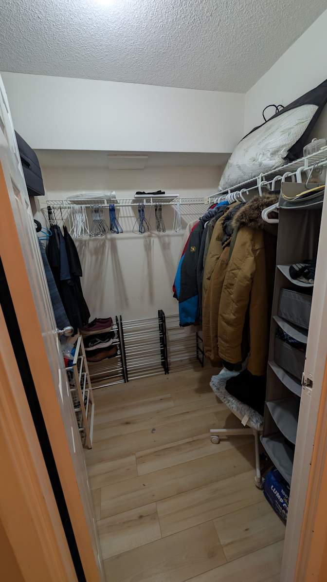 Alejandro Leal's room