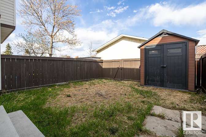 Antonios Roussos's room