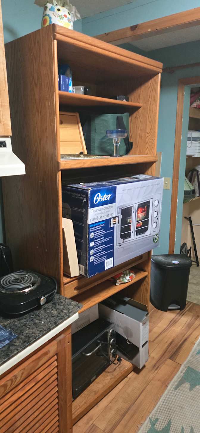 DIANNE BELLIVEAU's room