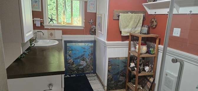 DIANNE BELLIVEAU's room