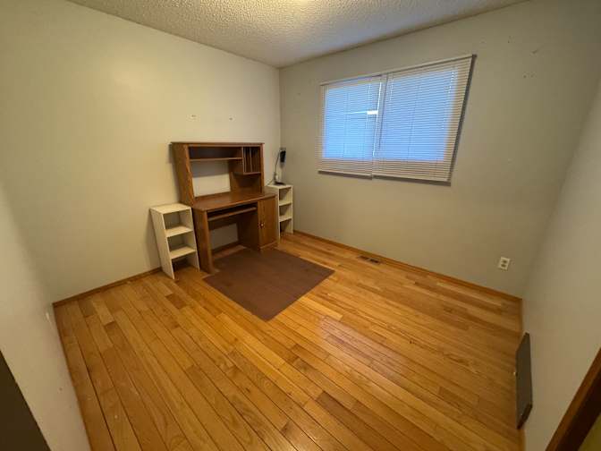 Kinsley Pearen's room