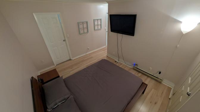 Alejandro Leal's room