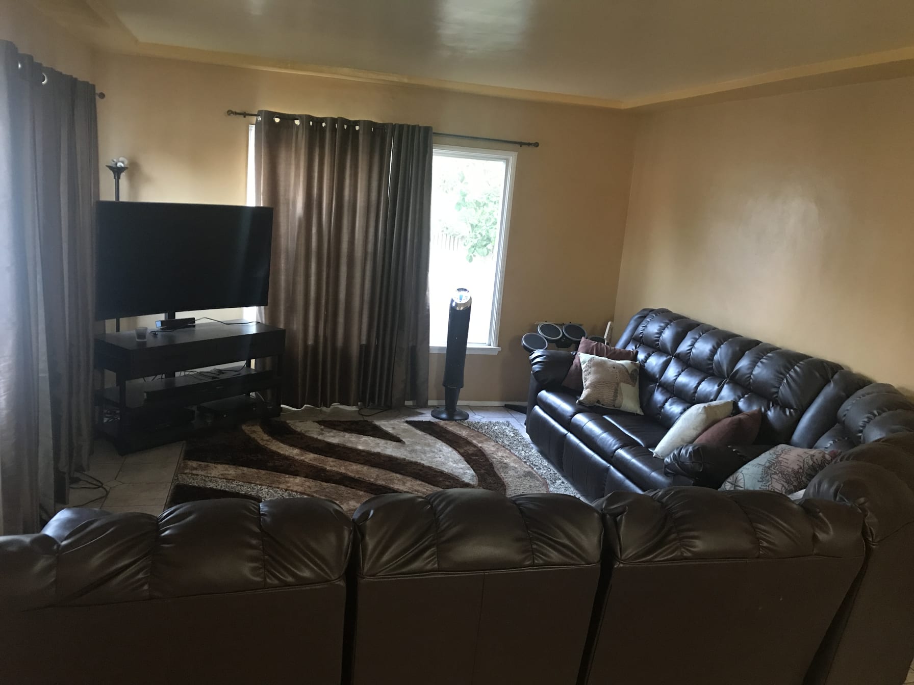 Private Room To Rent In Share House Morrill Avenue