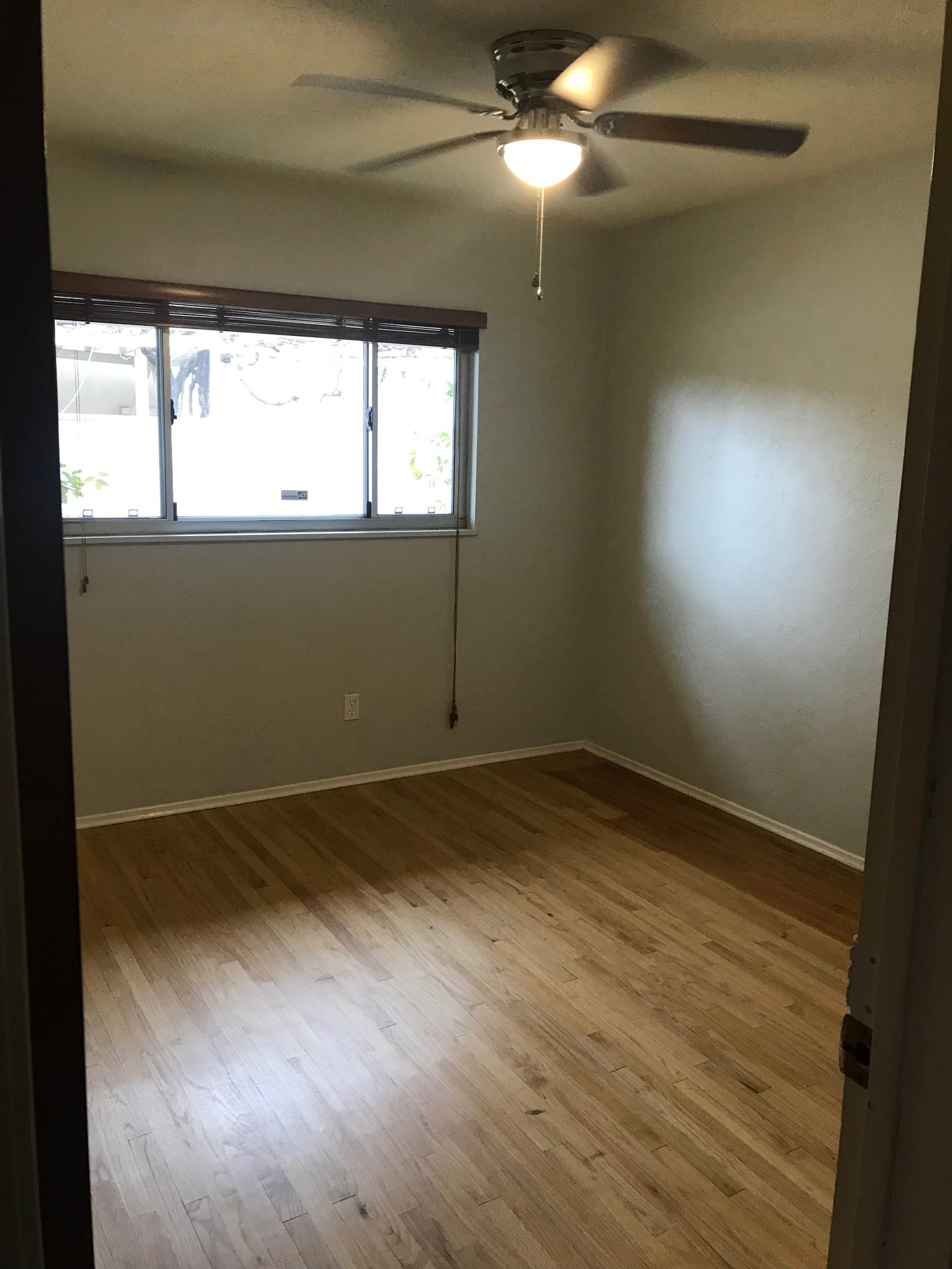 Private Room To Rent In Share House Roxanne Drive El