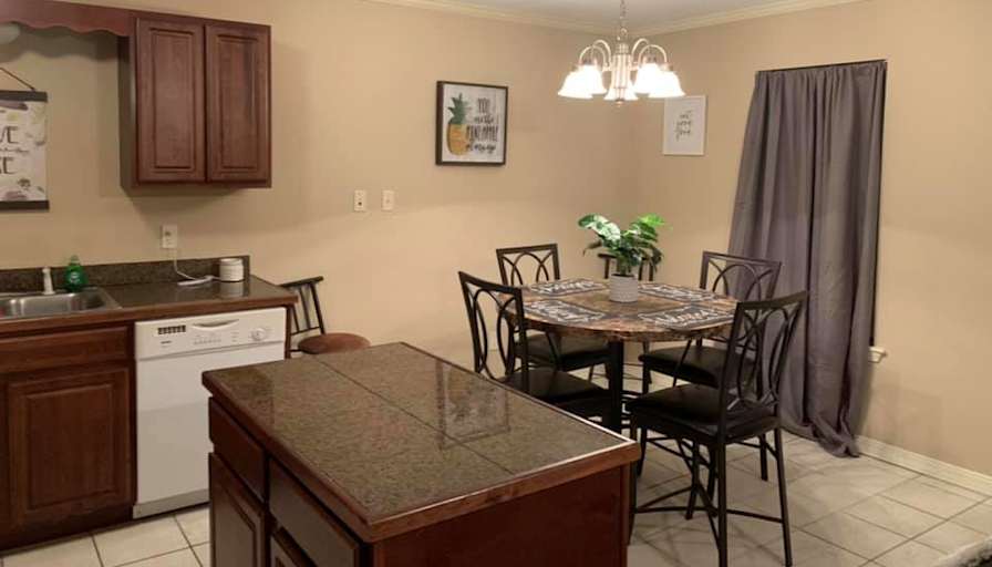 Private Room To Rent In Share House Janet Lane Hattiesburg Mississippi 39402 Hi I Am Looking To Fill A Room In A Two Bedroom Apartment In Grand Magnolia Apartments I Was