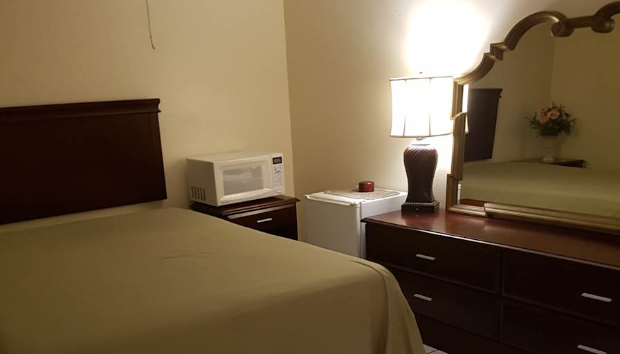 Private Room To Rent In Share House Kissimmee Florida 34743 Private Entrance Private Bathroom Walking Closet Fridge And Microwave Completely Furnished Uti Roomies Com