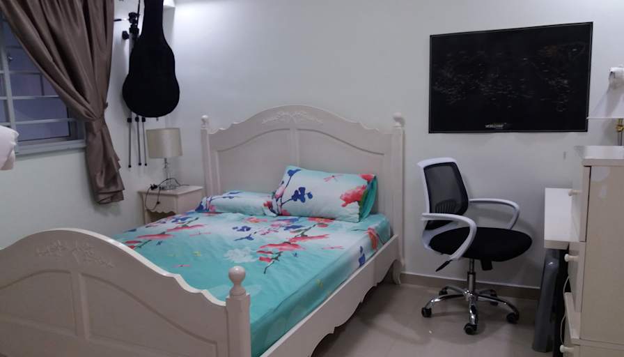 Private Room To Rent In Share House Cassia Crescent Singapore 390054 Excellent Location Near Dakota Mountbatten Mrt 7mins Walk To Famous Old Airport Eateries Food Cou Roomies Sg