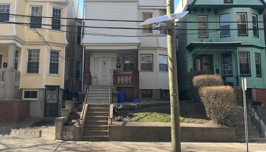 Private Room To Rent In Share House Baldwin Avenue Jersey City New Jersey 07304 You Are Interested In Cheaper Housing In Journal Square Take Over My Room Rental Activity Everythi Roomies Com