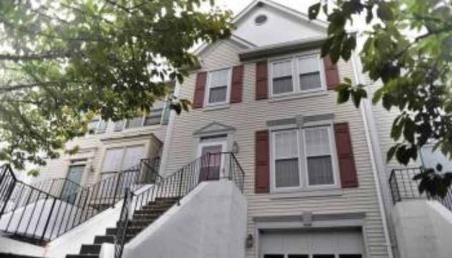 Private room to rent in share house | Baron Kent Lane ...
