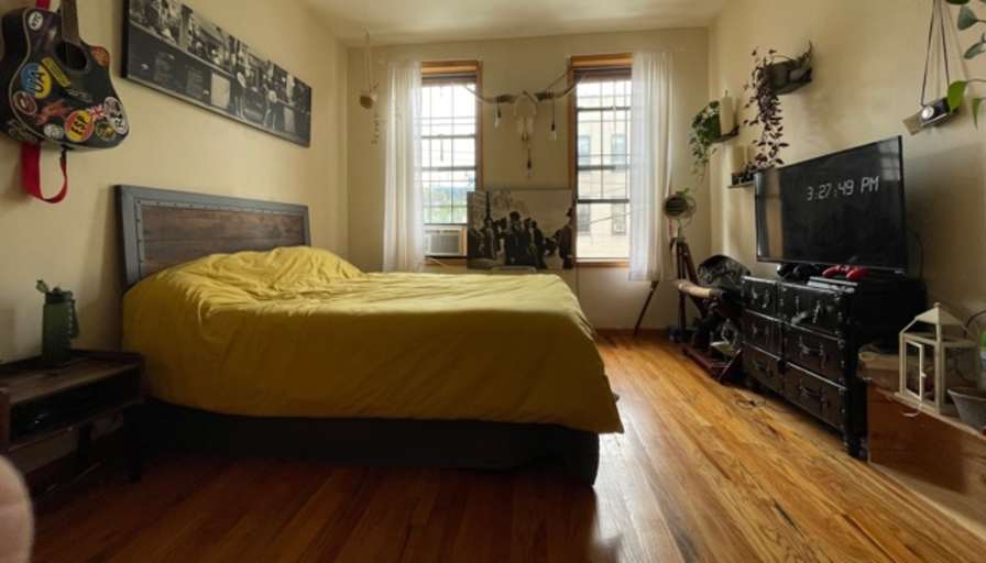 Private Room To Rent In Share House Stanhope Street Brooklyn New York 11237 I Have A Large Sunny Bedroom 11 5ft X 14ft Available For Rent In My Two Bedroom Apartment
