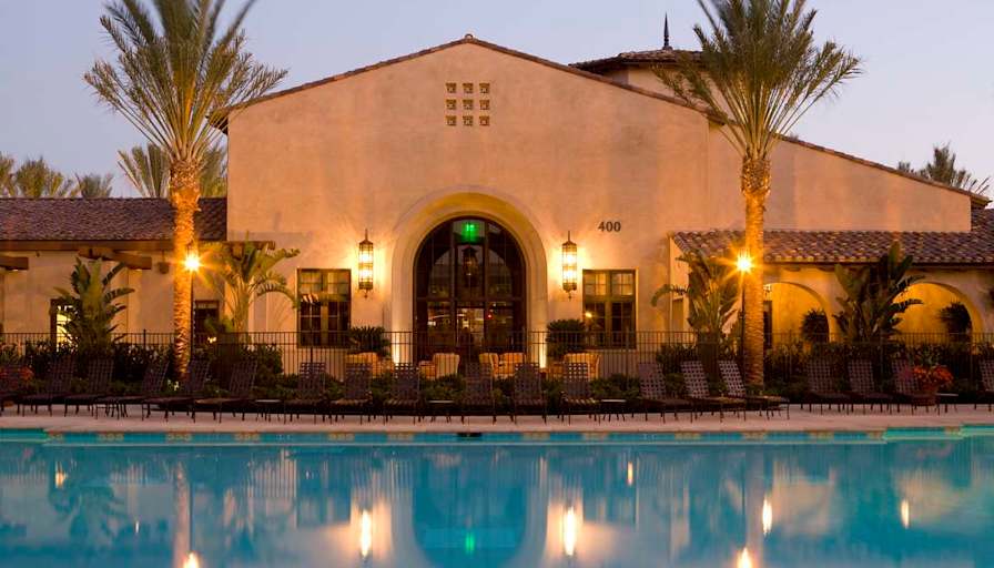 Private room to rent in share house Enclave Circle