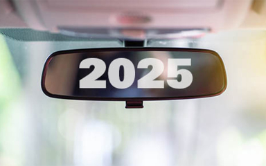 Rearview mirror with 2025 in it.