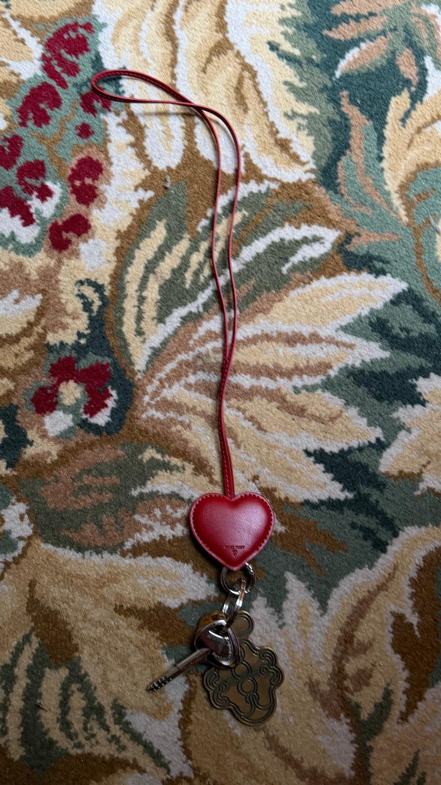 THE RED NECKLACE