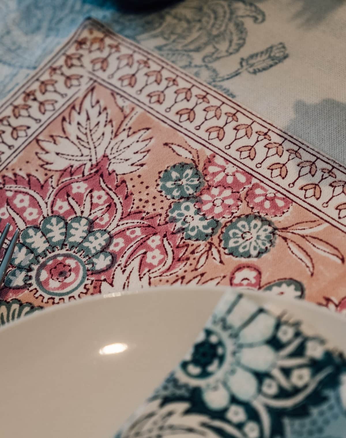 Rosie Dalia Block Printed Cotton Table Mat in Blush Jaipur Flowers