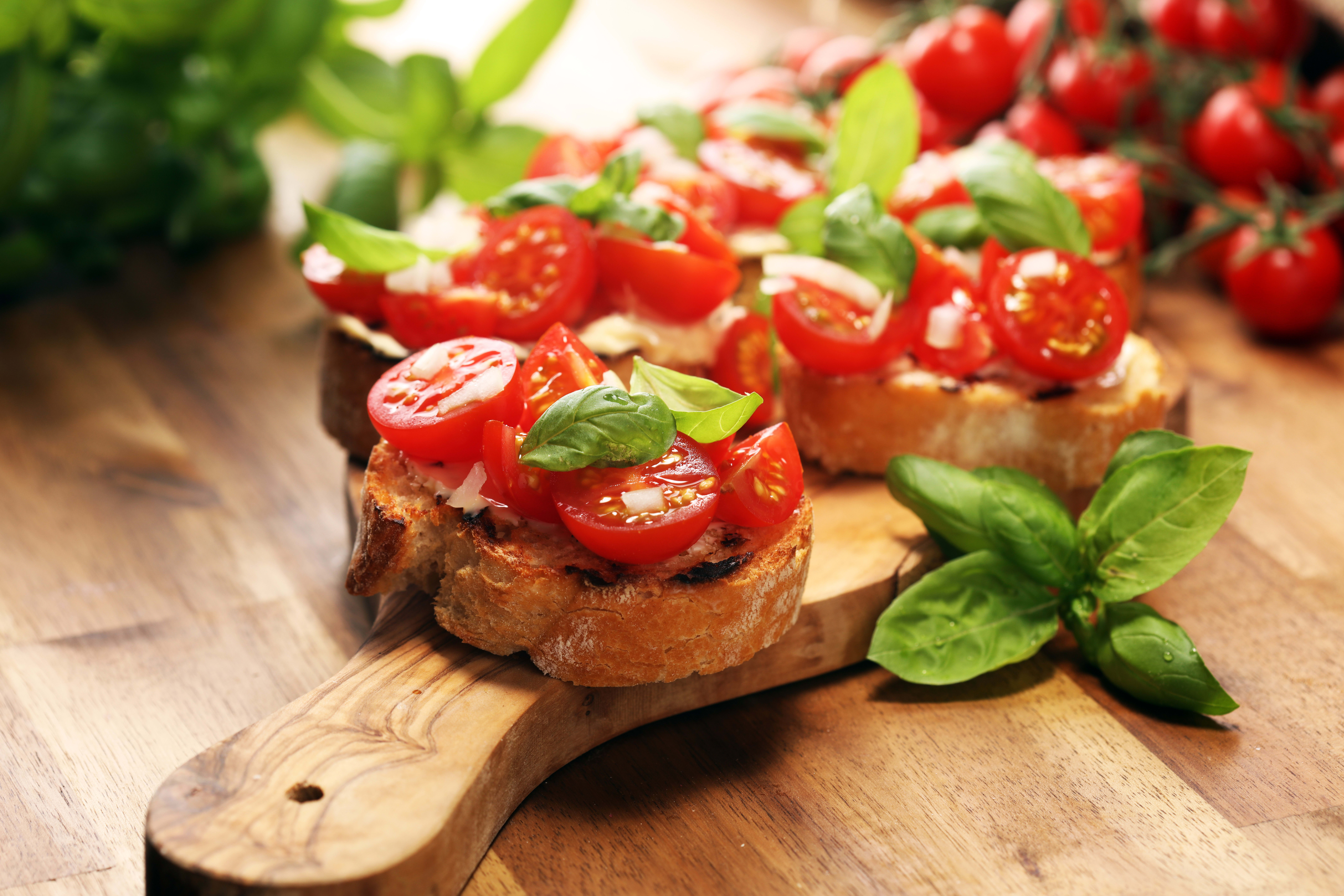 Bruschetta mit Kirschtomaten