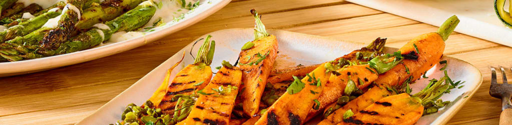 Gegrillte Möhren mit Pistazien