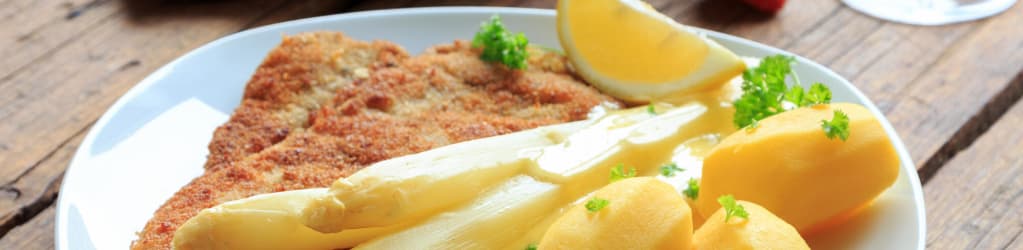 Weißer Spargel mit Kalbsschnitzel