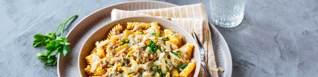 Fusilli mit weißer Geflügelbolognese