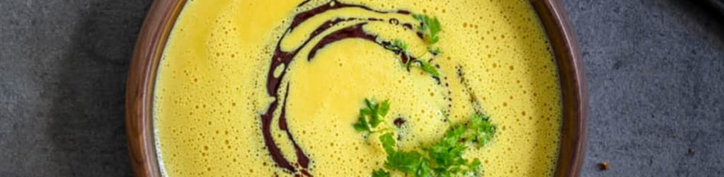 Schaumsuppe vom Butternutkürbis