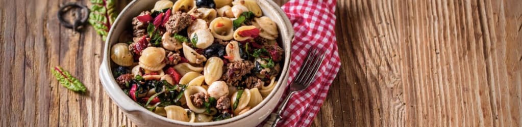 Lauwarmer Orecchiettesalat mit Hack