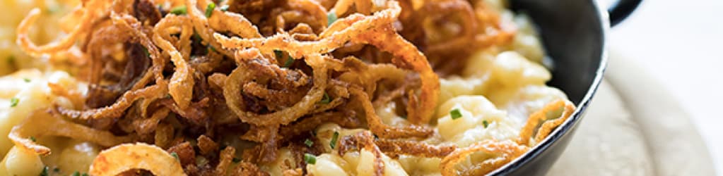 Käsespätzle mit gebratenen Zwiebeln