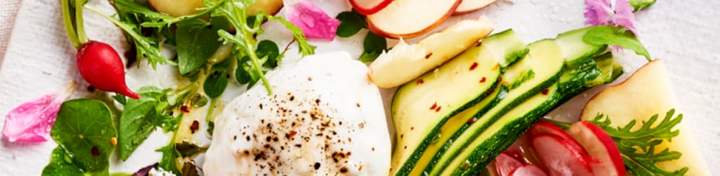 Bunter Salat mit Fior di latte