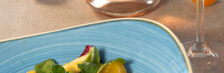 Kichererbsensalat mit Kirschtomaten und Avocado