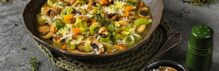 Pilzminestrone mit Farfalline