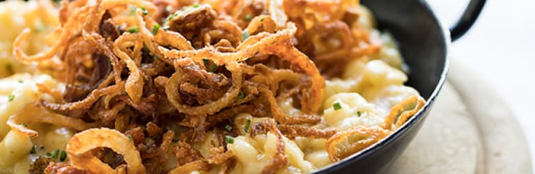 Käsespätzle mit gebratenen Zwiebeln