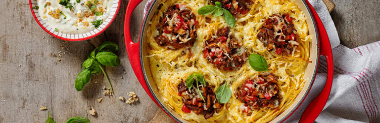 Spaghettinester mit Pilzbolognese