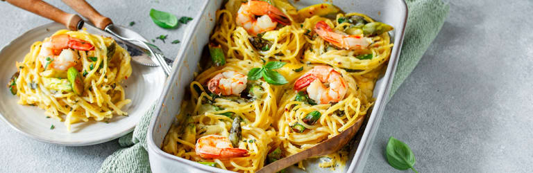 Spaghettinester mit Spargel und Garnelen