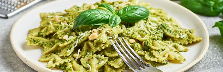 Pasta mit grünem Pesto