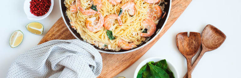 Pasta mit Garnelen und Basilikum